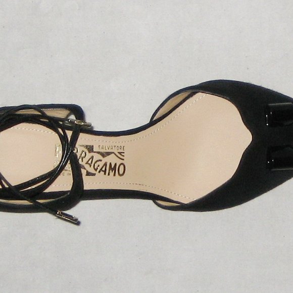 NIB Salvatore Ferragamo CAROLYN Suede PUMP Made In ITALY MSRP $895 - Picture 6 of 7